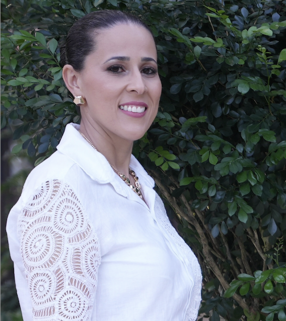 Dra. Carliane Lopes de Oliveira - Psicóloga